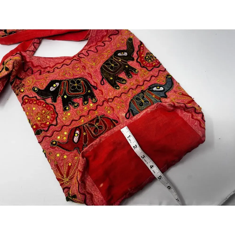 No brand Bohemian Elephant tote Pre-Owned with some stains in fair condition